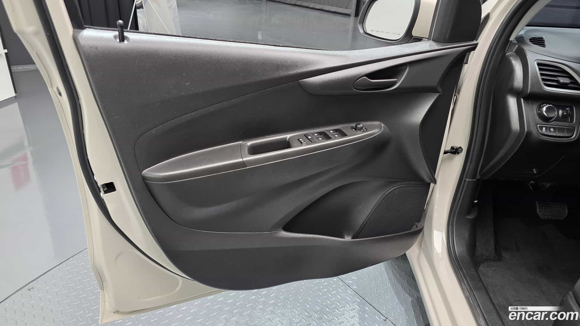 Spark Chevrolet 2021.1-INNER-034