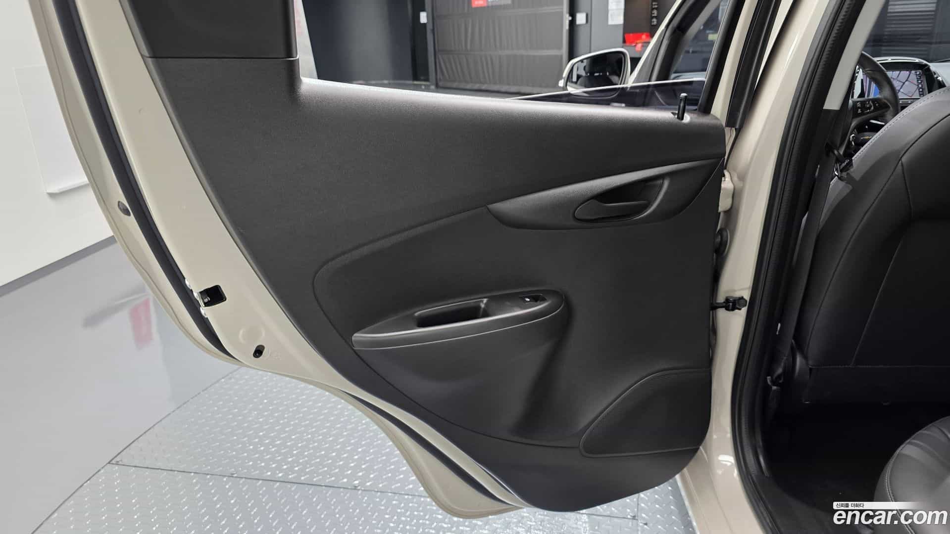 Spark Chevrolet 2021.1-INNER-035