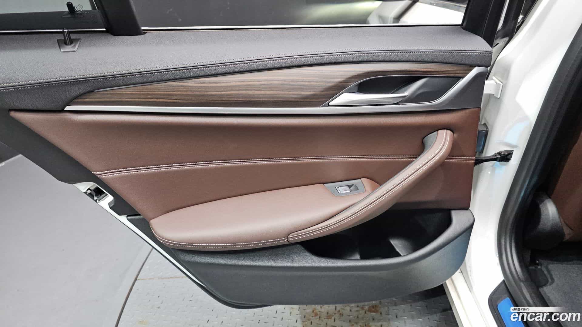 5-Series BMW 2020.11-INNER-035