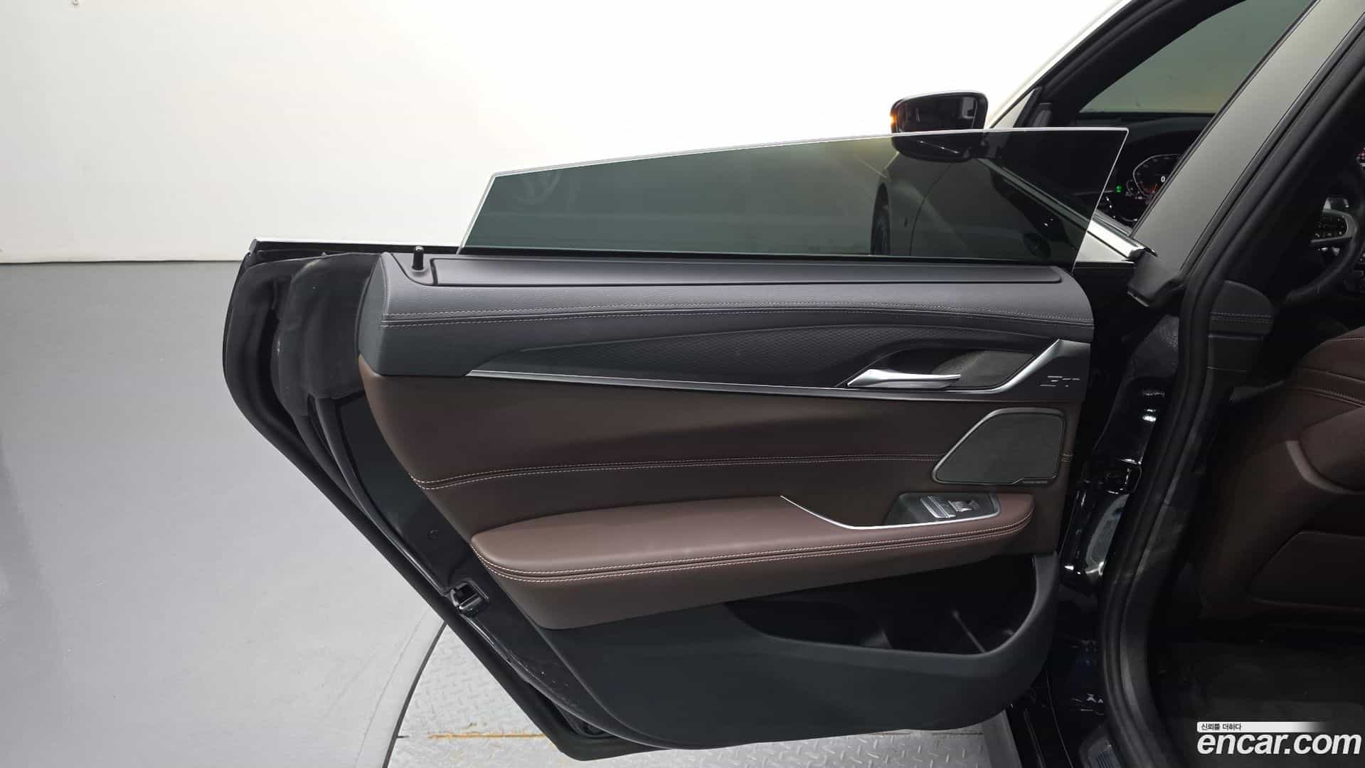 Gran Turismo BMW 2024.6-INNER-035