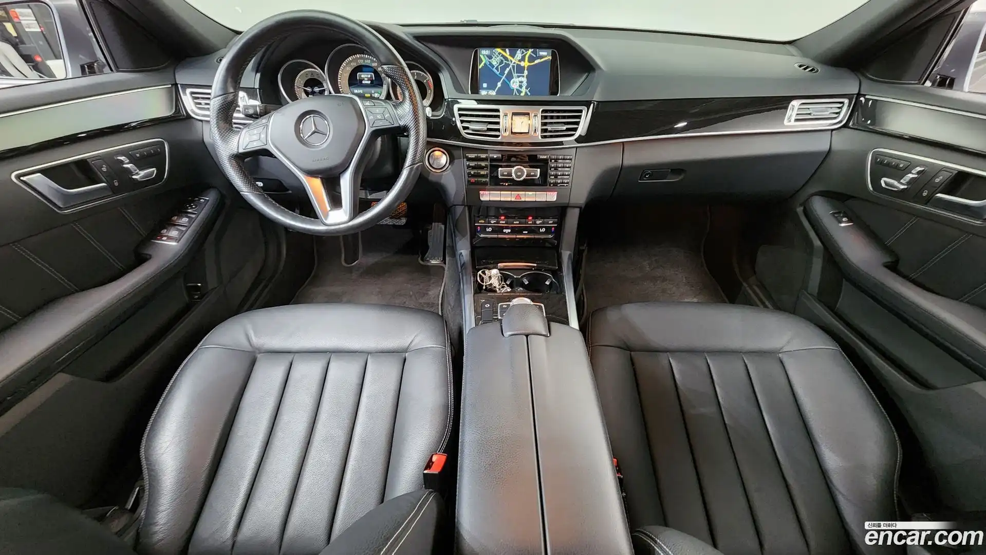 E-Class Mercedes-Benz 2014.3-INNER-007