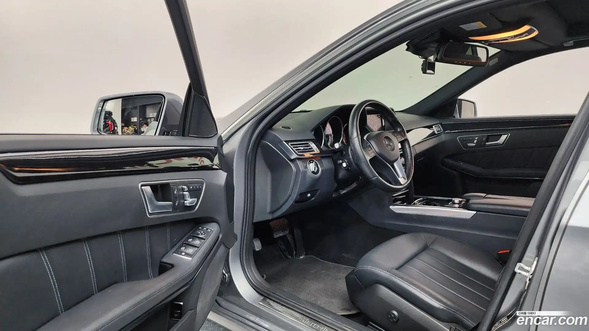 E-Class Mercedes-Benz 2014.3-INNER-010