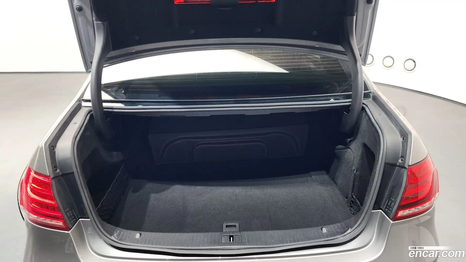 E-Class Mercedes-Benz 2014.3-OPTION-023