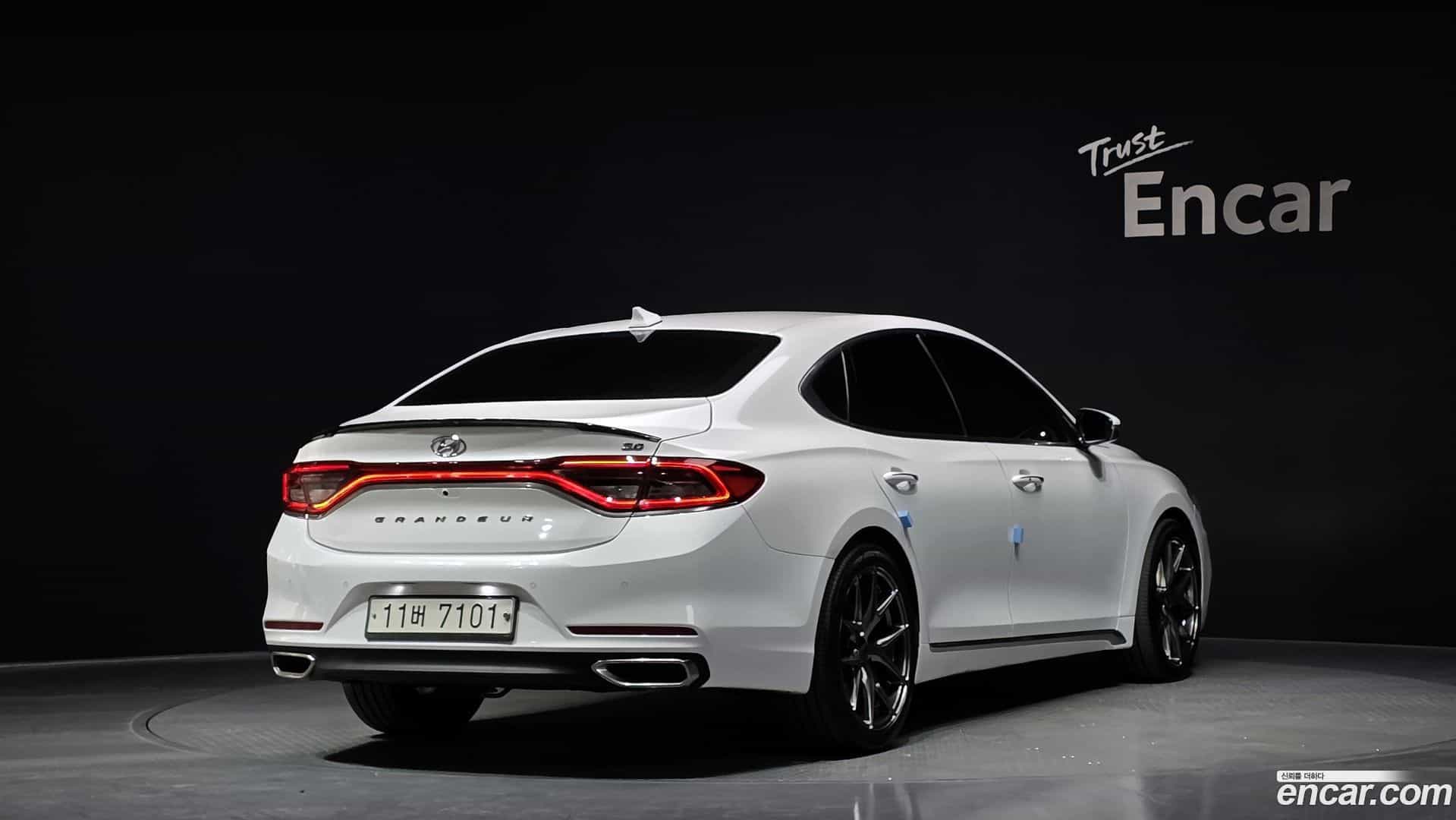 Grandeur Hyundai 2017.9-OUTER-002
