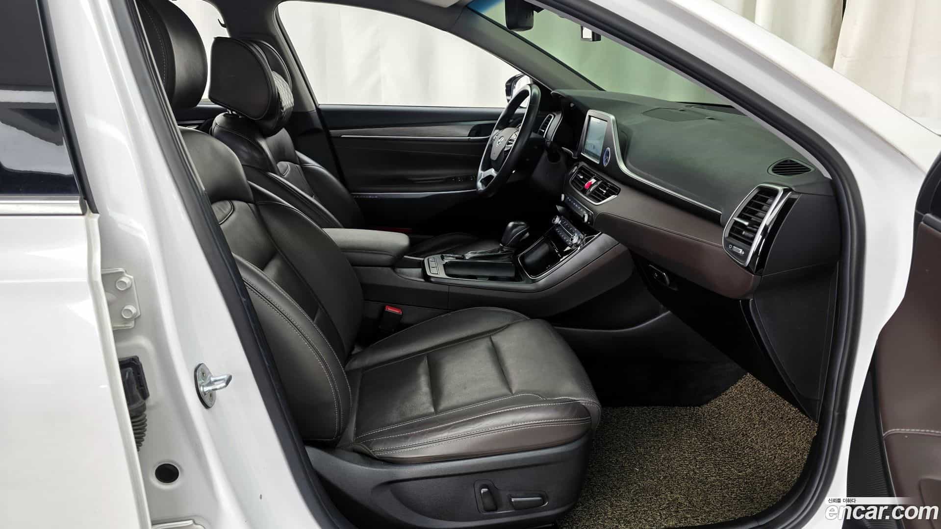 Grandeur Hyundai 2017.9-OPTION-015