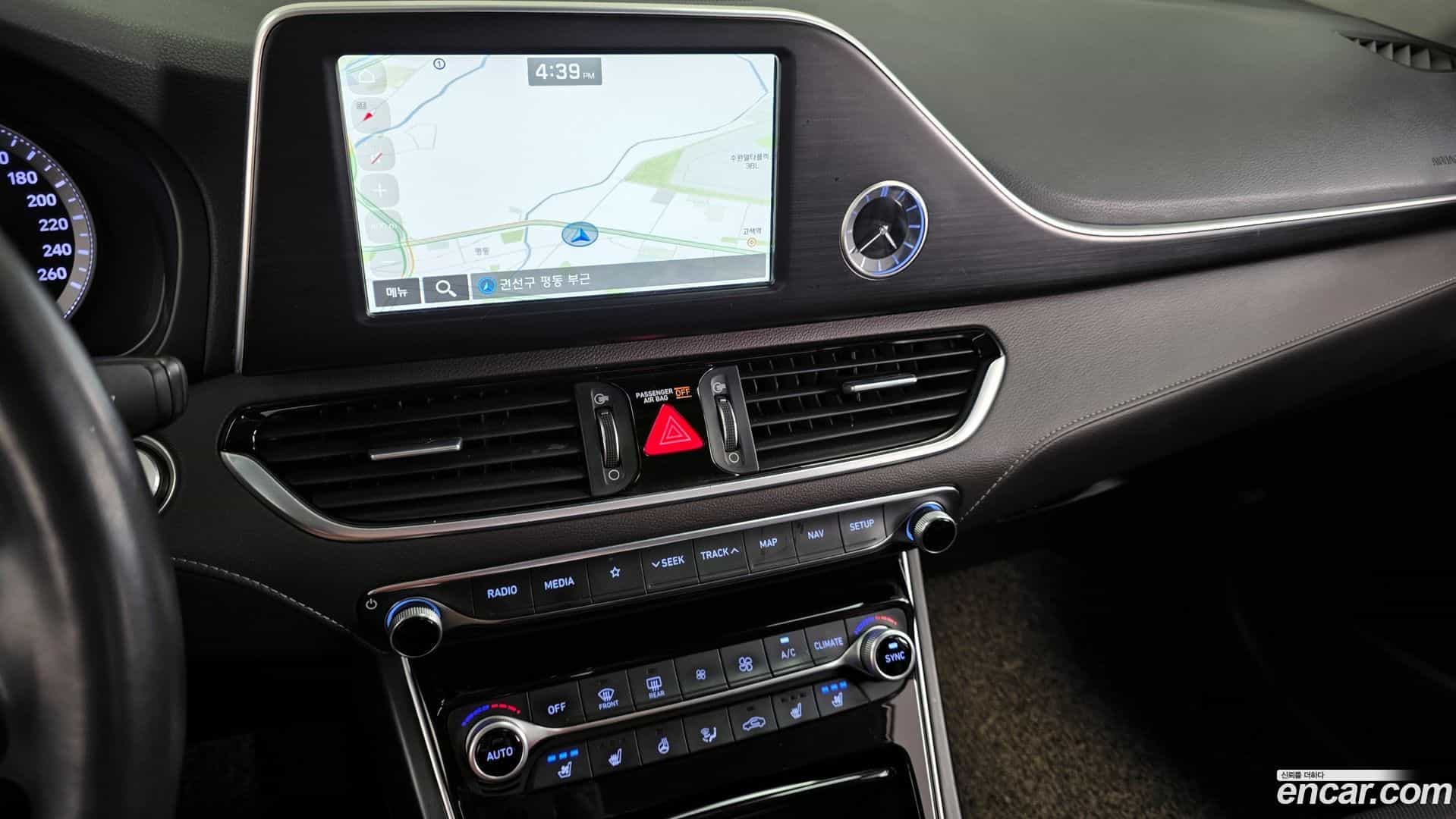 Grandeur Hyundai 2017.9-OPTION-018