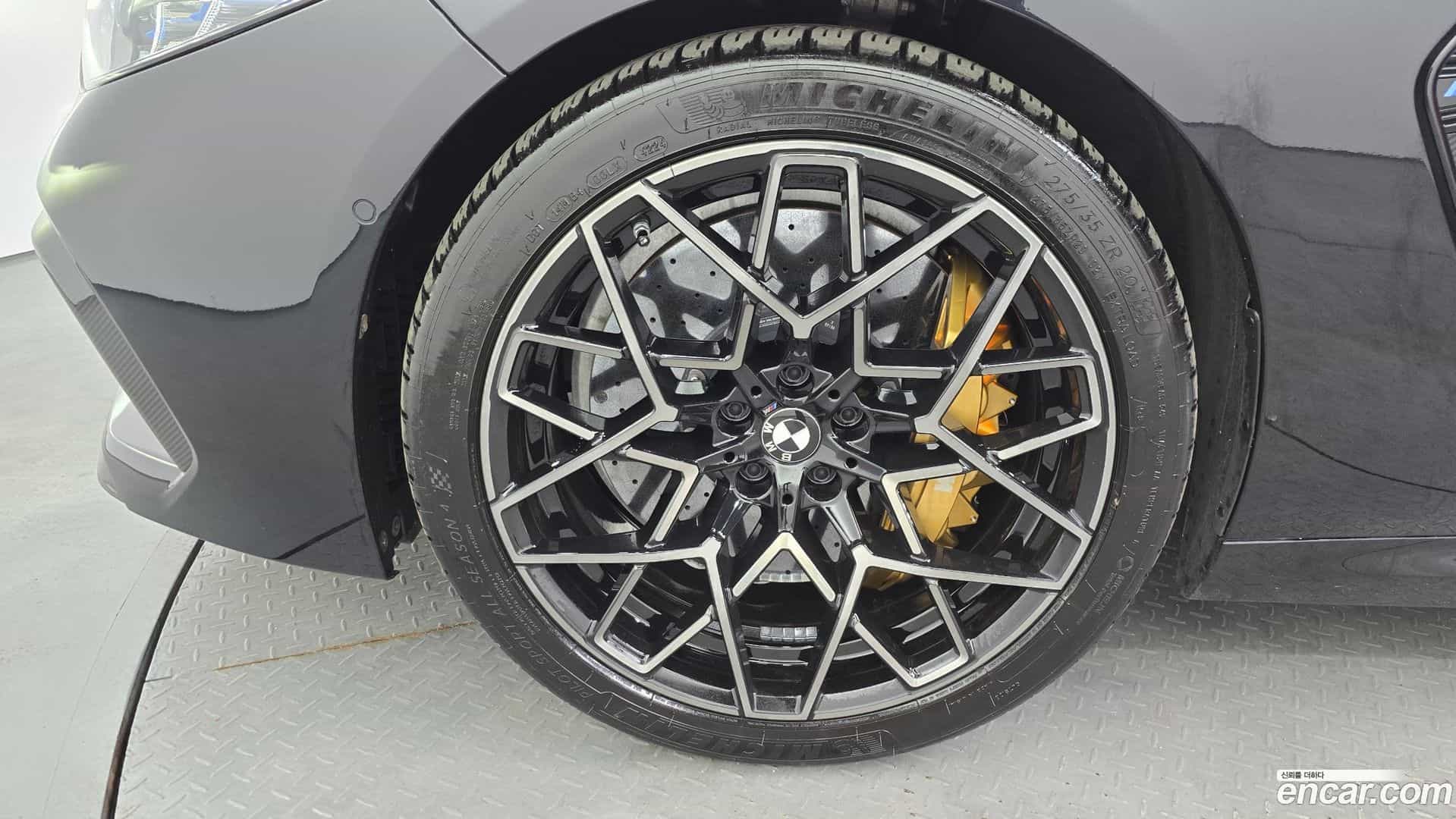 M8 BMW 2020.1-OUTER-005