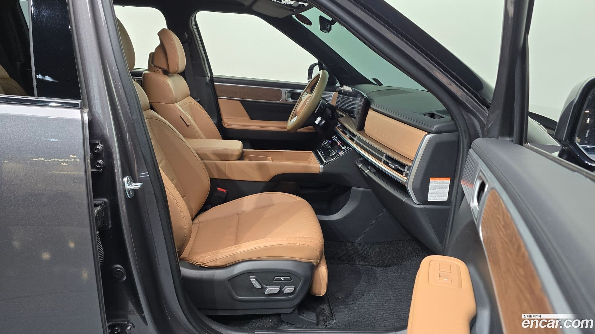 Main__Slider__Photo:Santafe Hyundai 2023.10-10