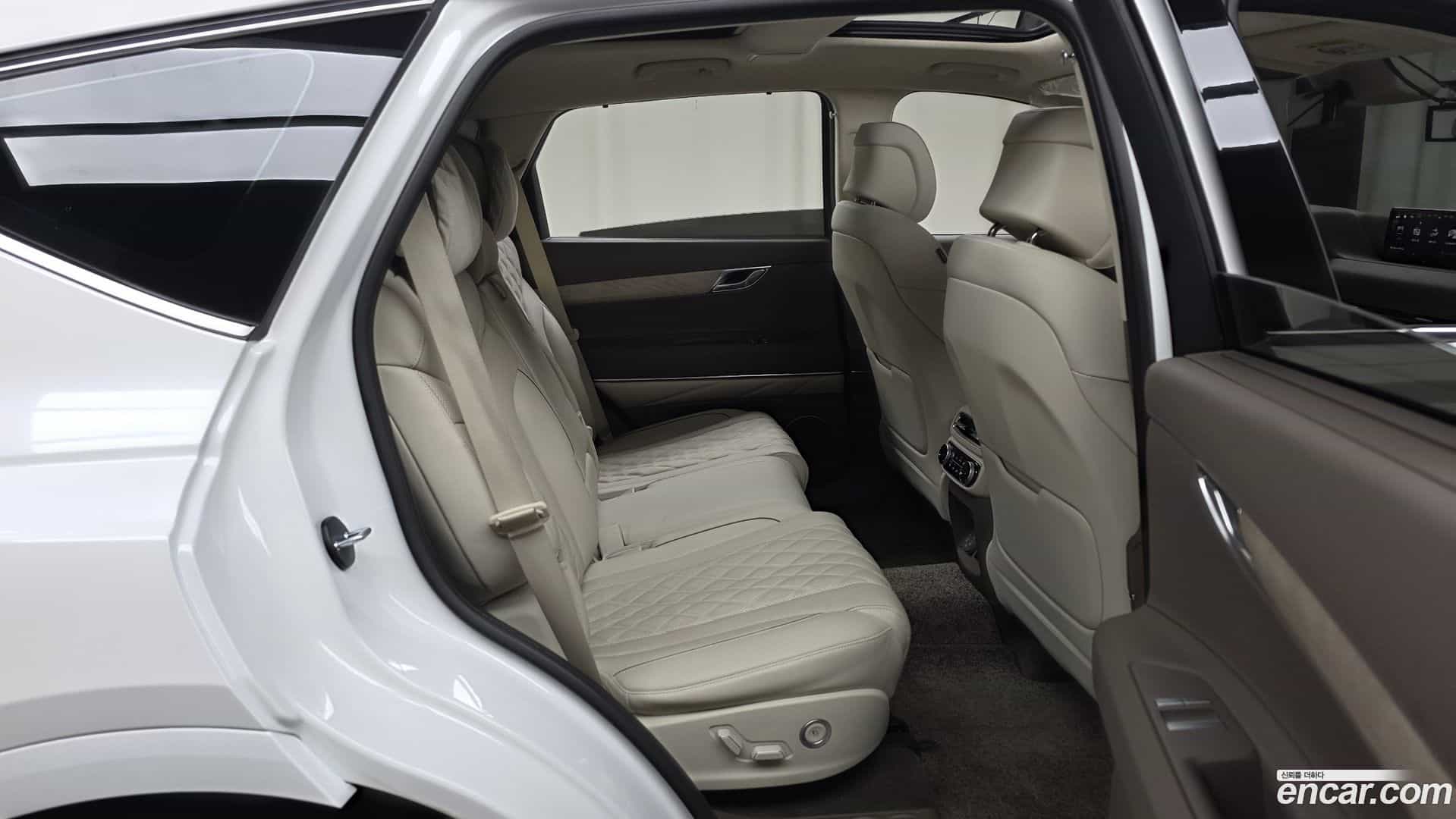 GV80 Genesis 2023.0-INNER-036