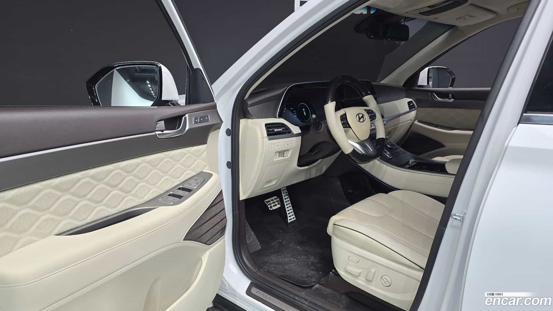 Palisade Hyundai 2022.1-INNER-010
