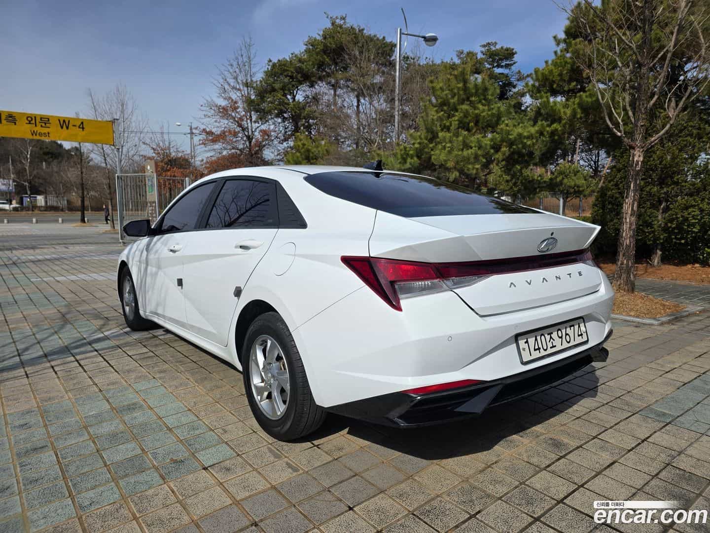 AVANTE Hyundai 2020.6-OUTER-004
