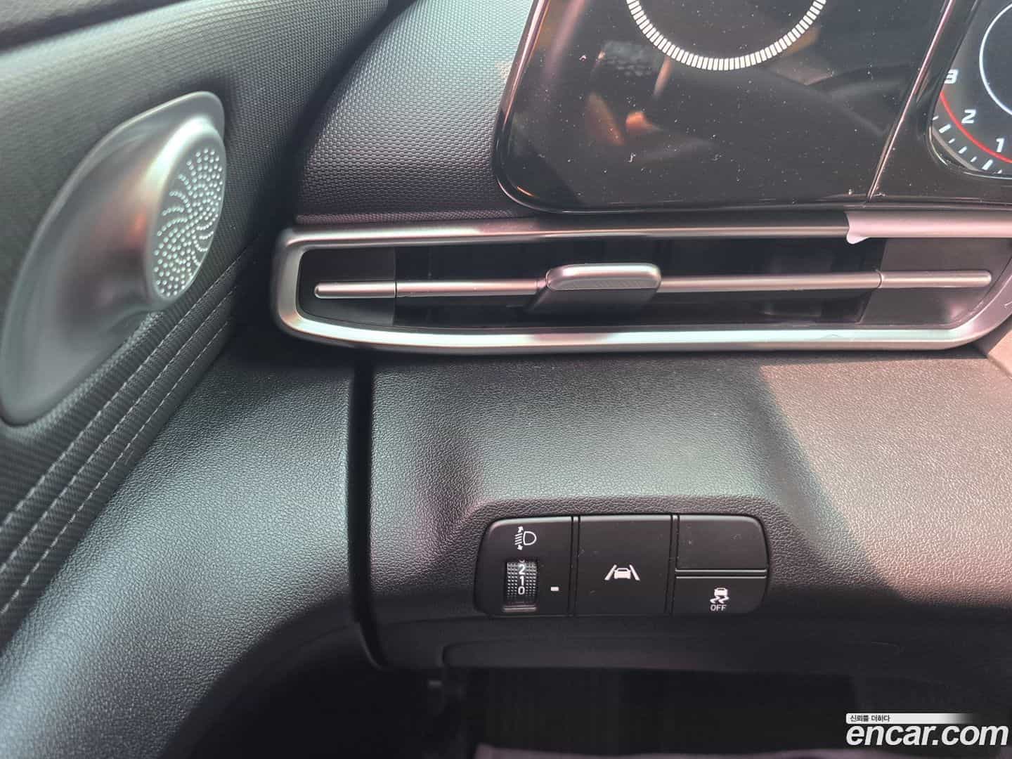 AVANTE Hyundai 2020.6-OPTION-022