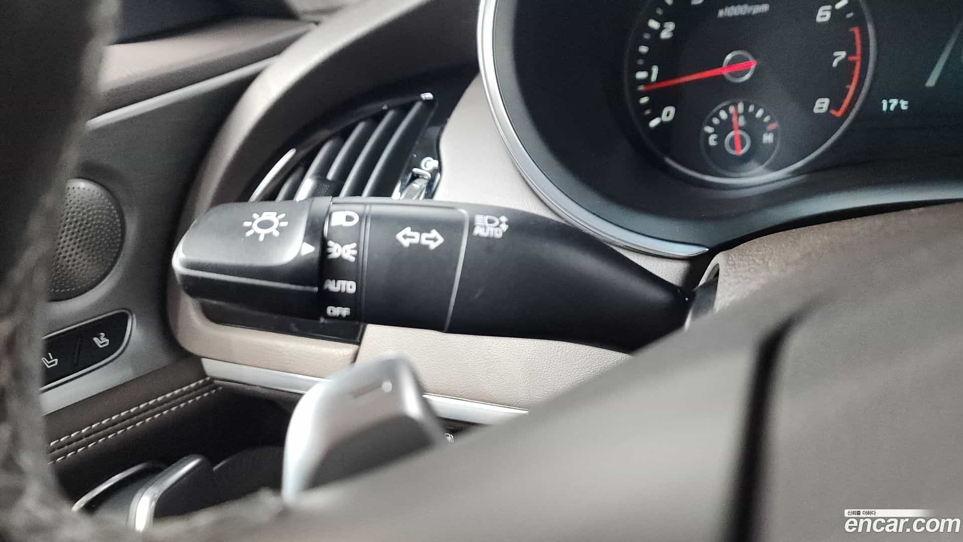 Stinger Kia 2020.8-OPTION-050