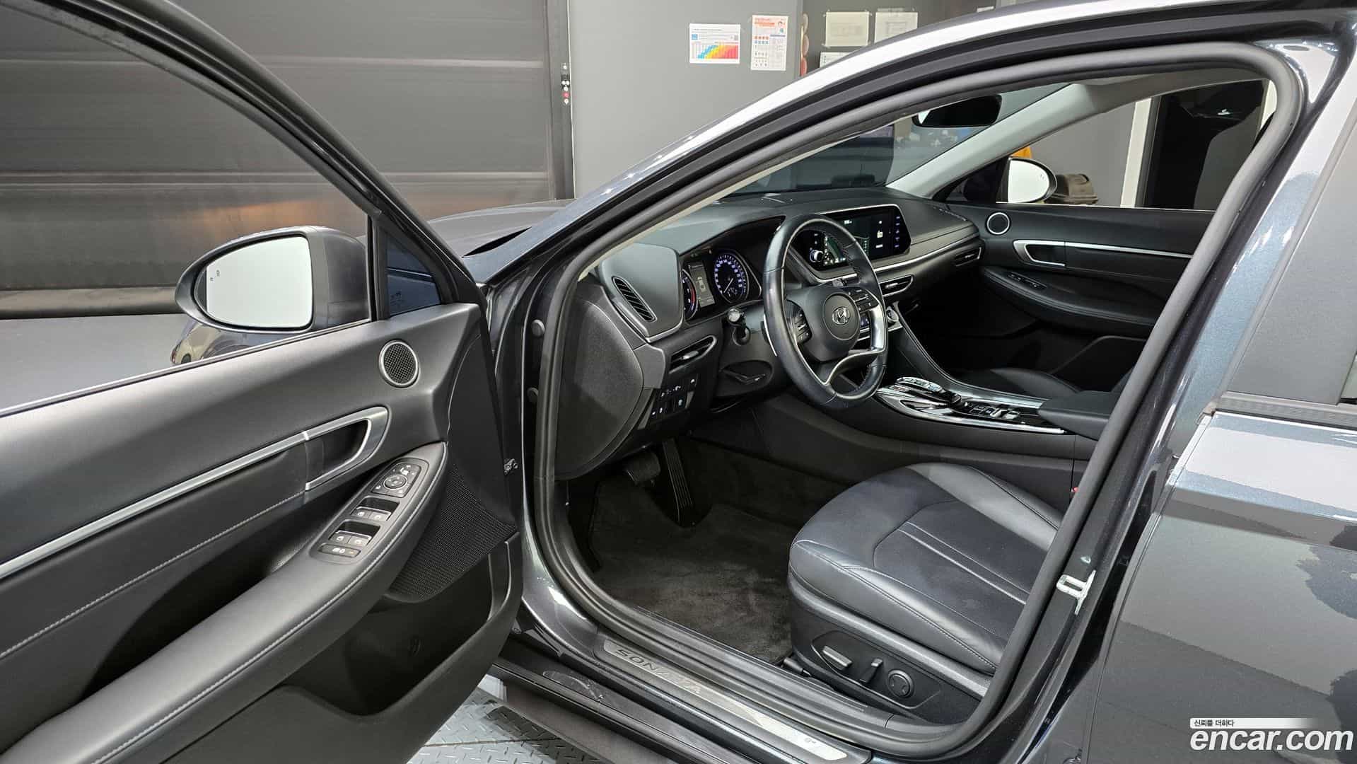 Sonata Hyundai 2022.2-INNER-010