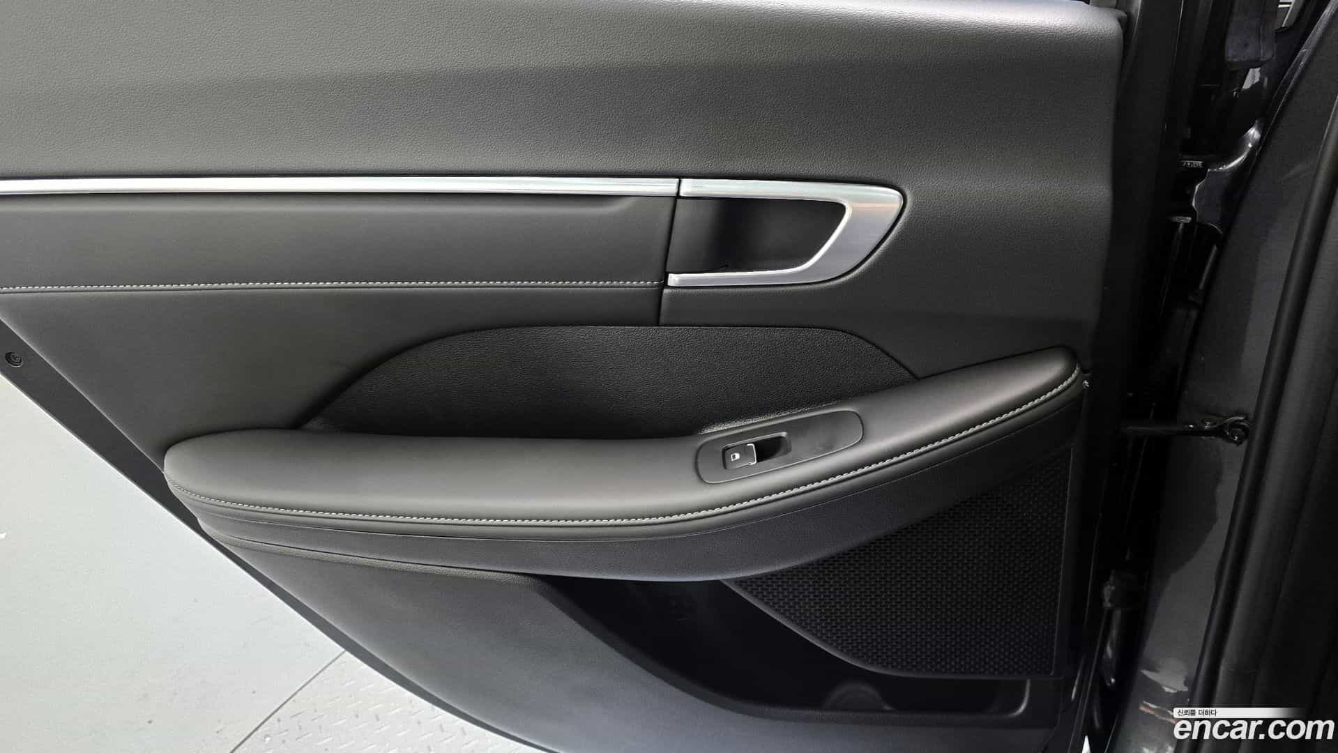 Sonata Hyundai 2022.2-INNER-035