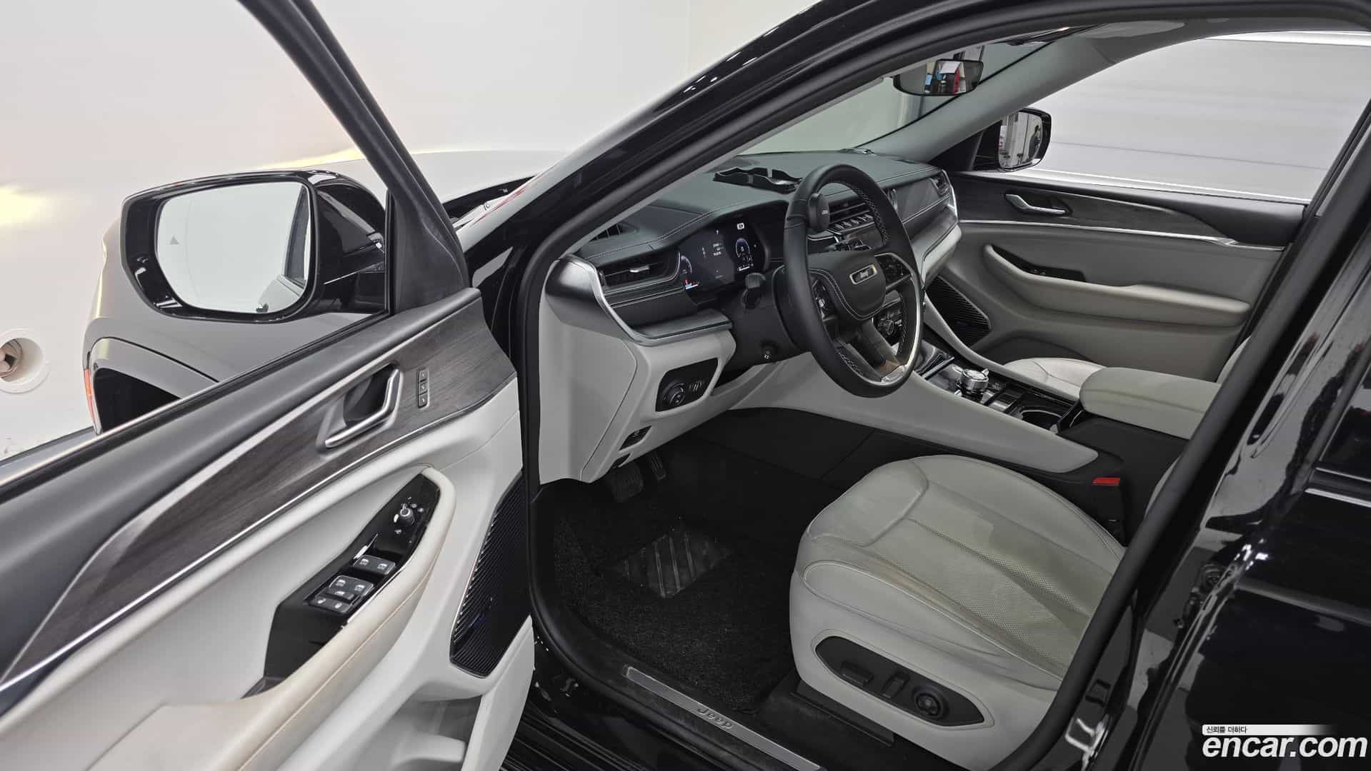 Cherokee Jeep 2021.11-INNER-010