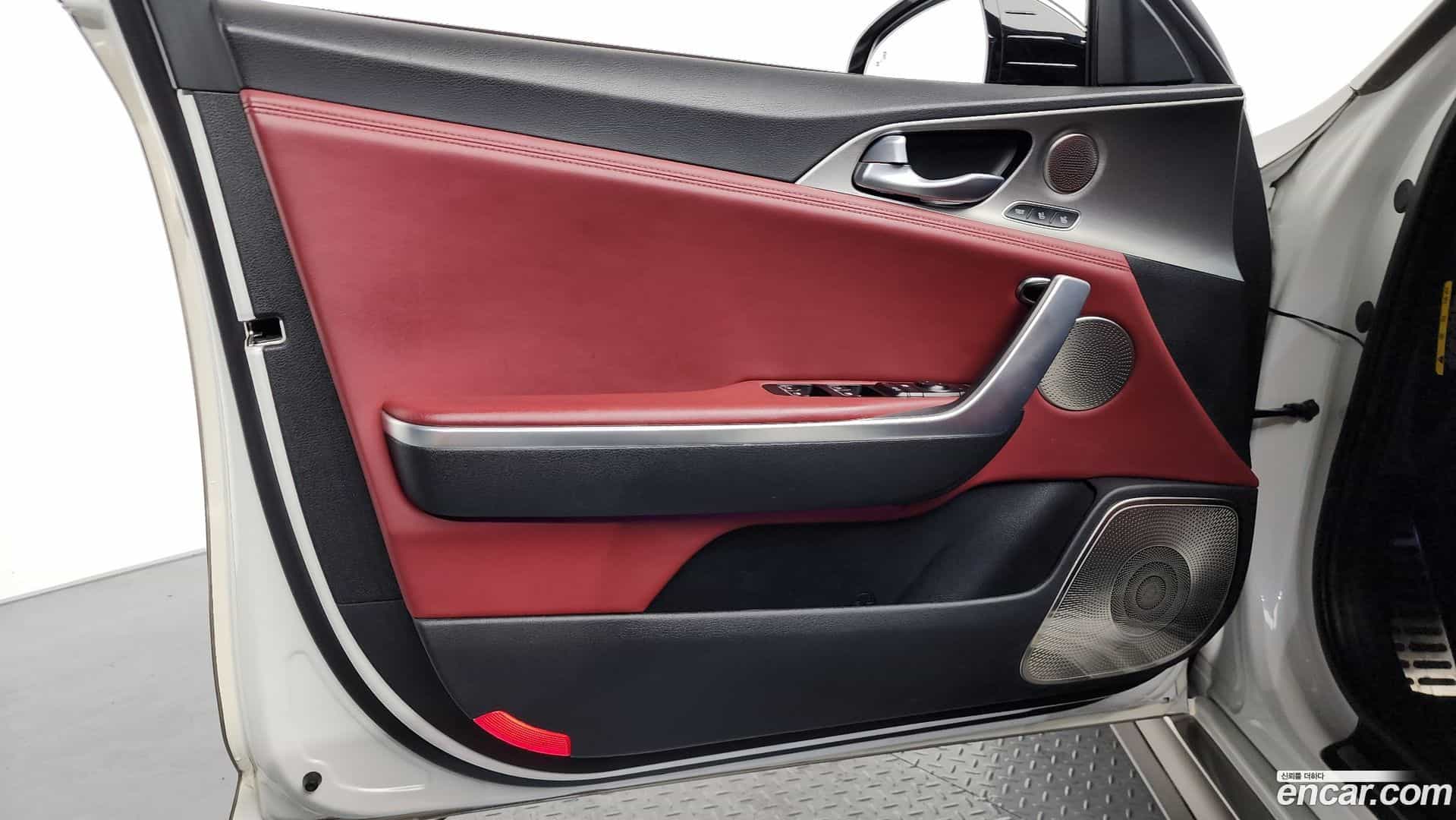 Stinger Kia 2018.5-INNER-034