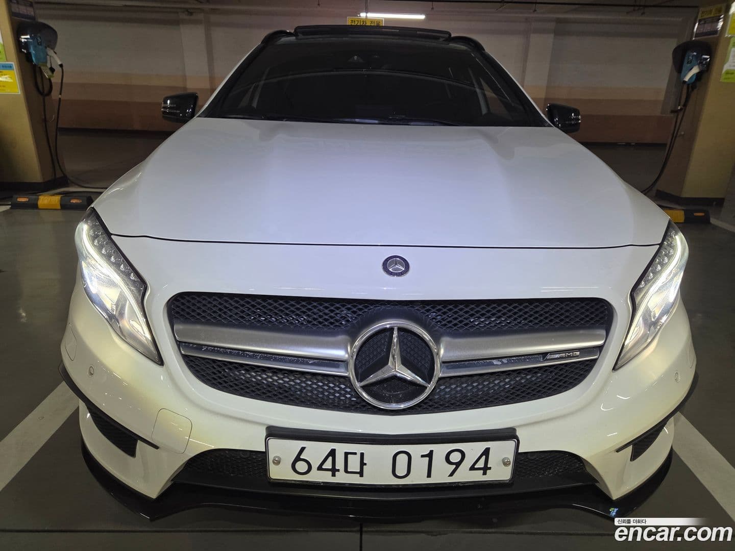 Main__Slider__Photo:GLA-Class Mercedes-Benz 2017.5-0