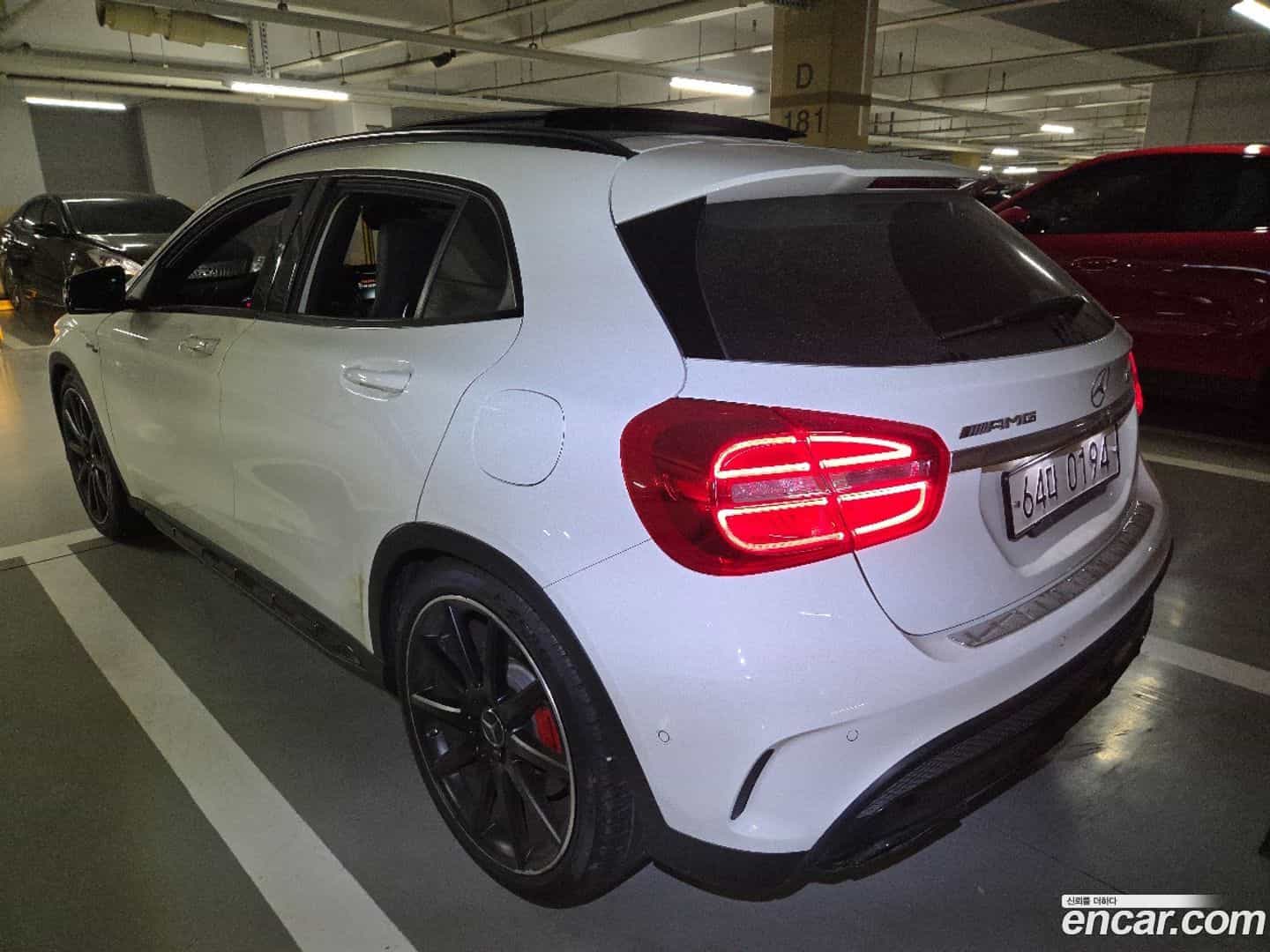 GLA-Class Mercedes-Benz 2017.5-INNER-008