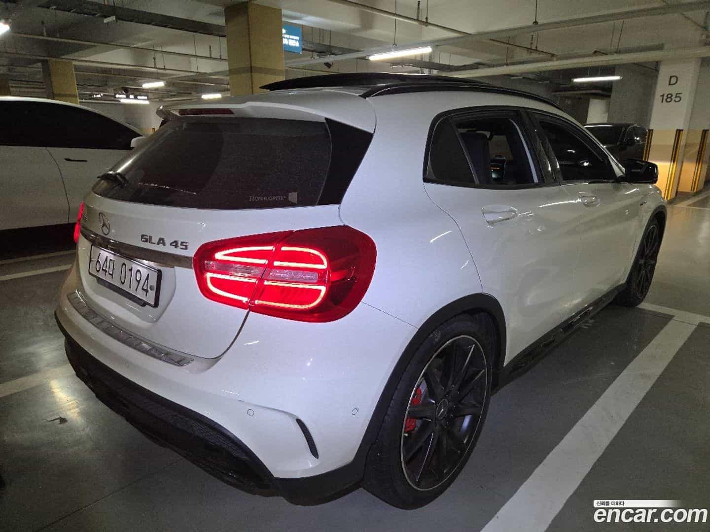 GLA-Class Mercedes-Benz 2017.5-INNER-009
