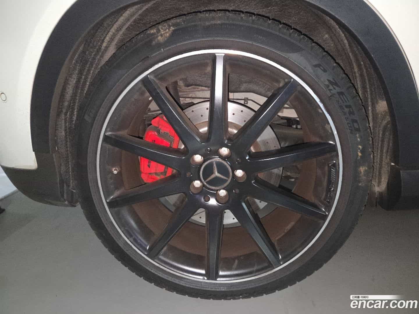 GLA-Class Mercedes-Benz 2017.5-OPTION-019