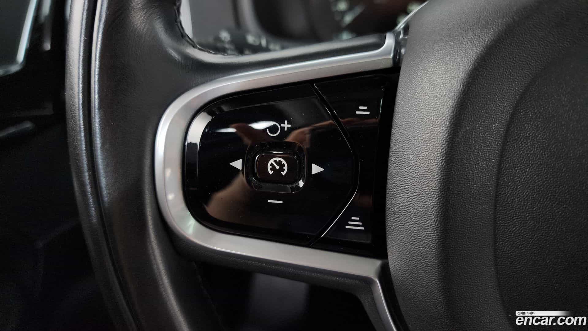 XC90 Volvo 2018.3-OPTION-020