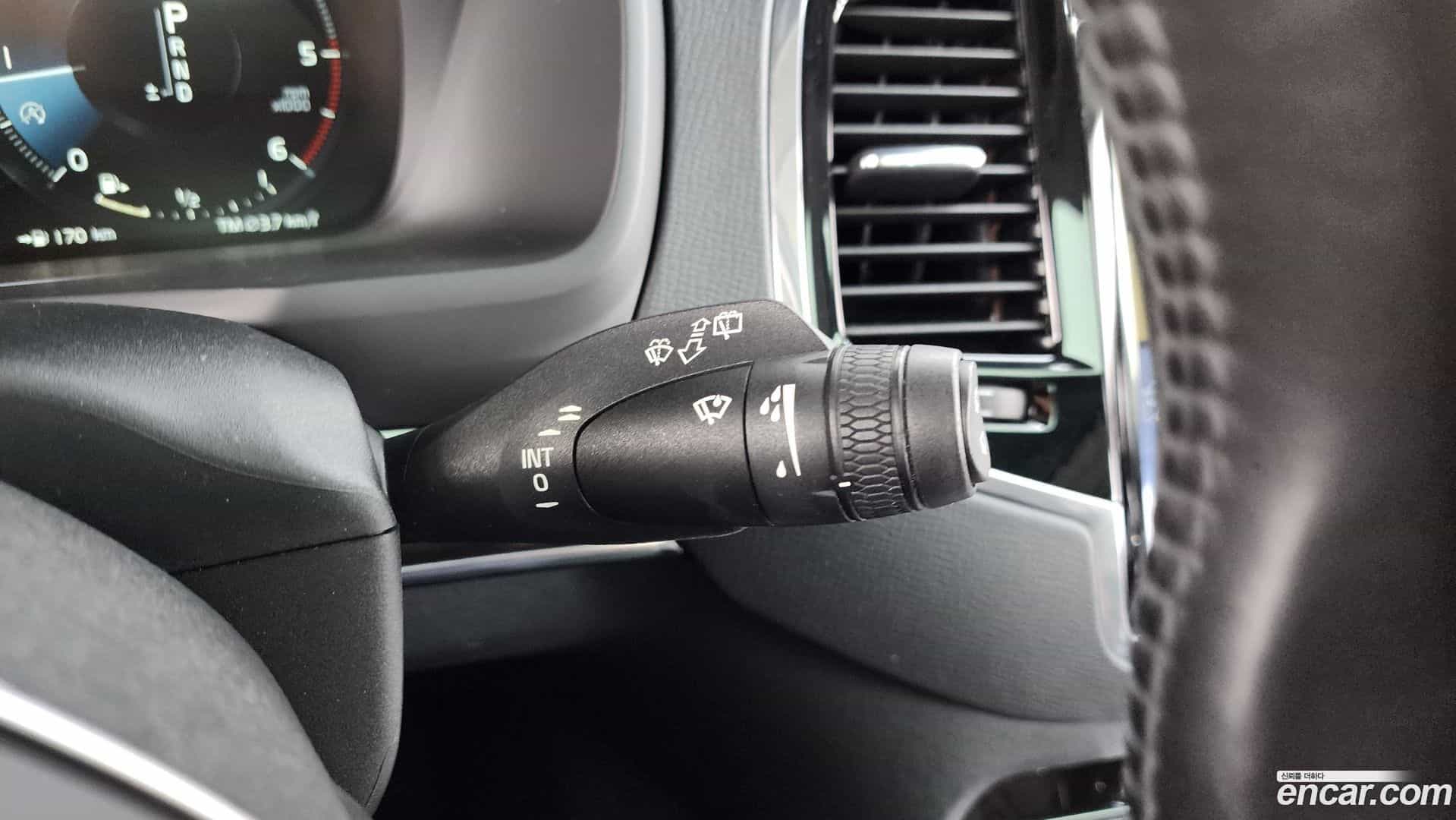 XC90 Volvo 2018.3-OPTION-041
