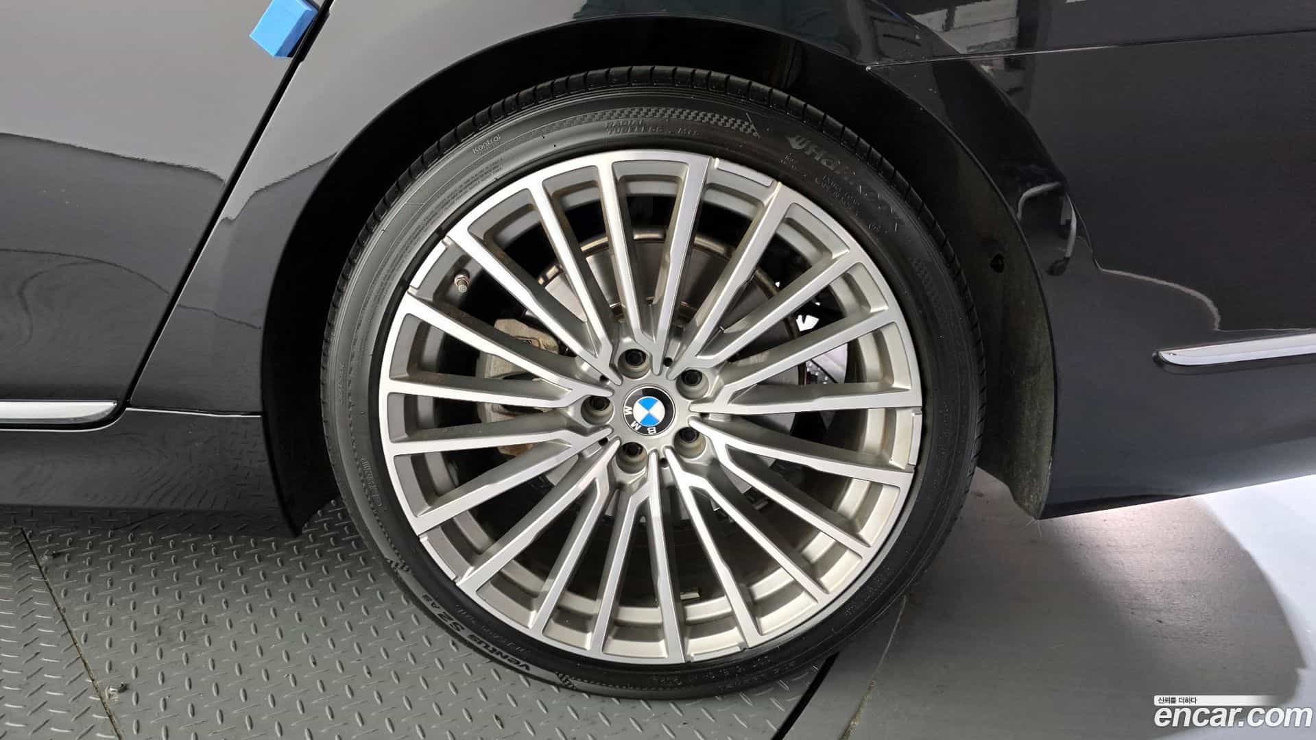 7-Series BMW 2022.3-OUTER-031