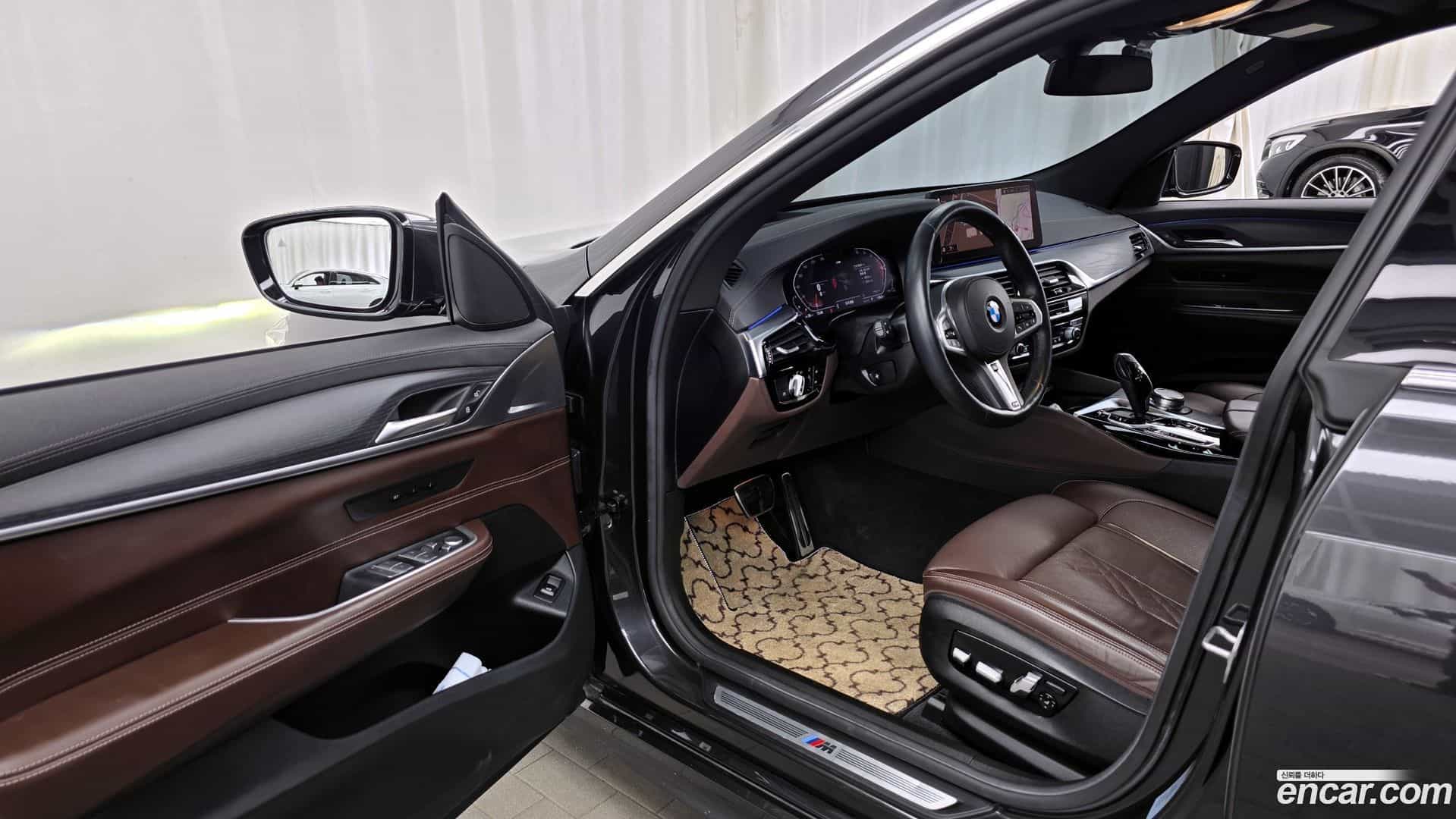 Gran Turismo BMW 2021.9-INNER-010