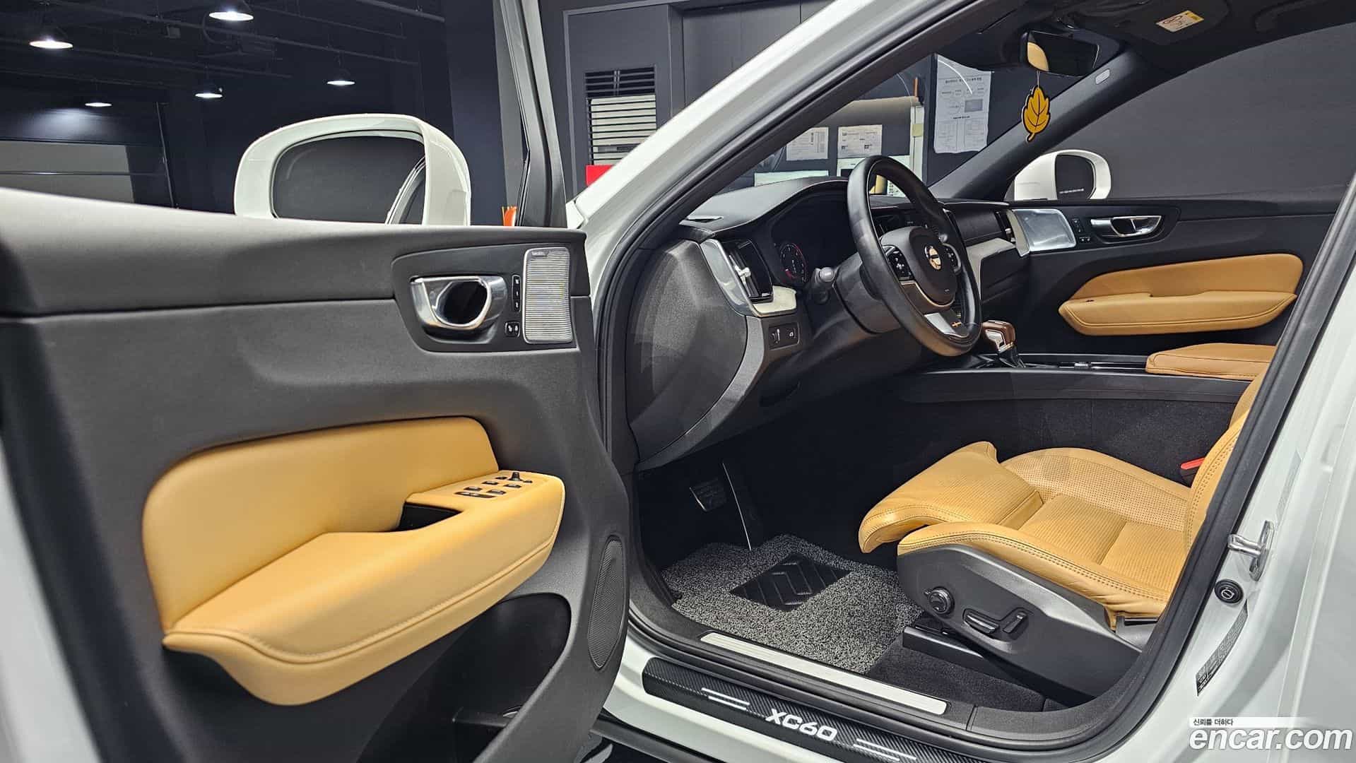XC60 Volvo 2018.10-INNER-010
