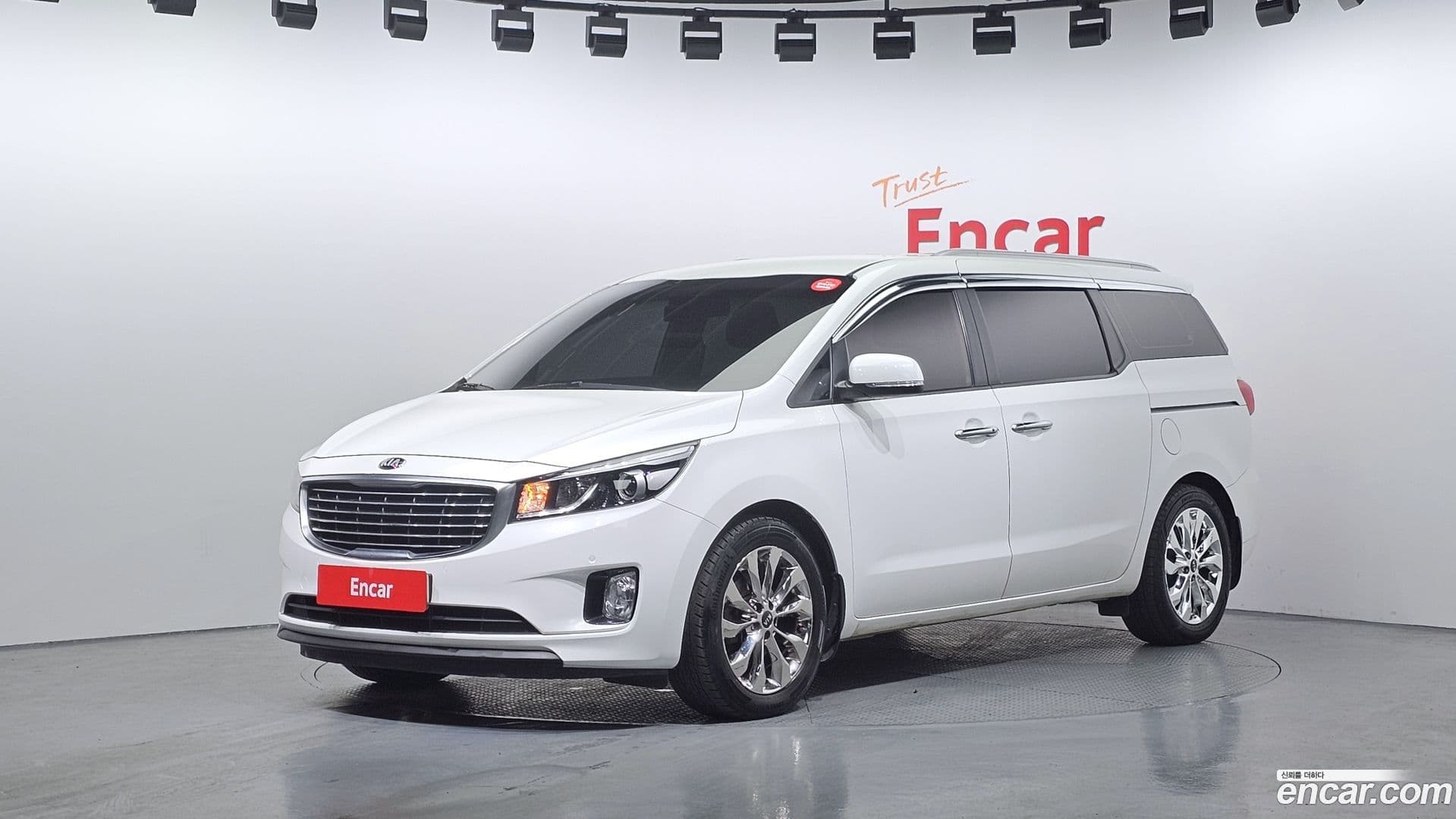 Main__Slider__Photo:Canival Kia 2017.7-0