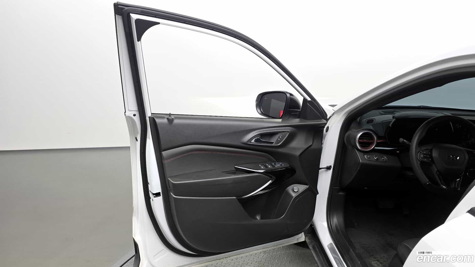 Trax Chevrolet 2023.7-INNER-034