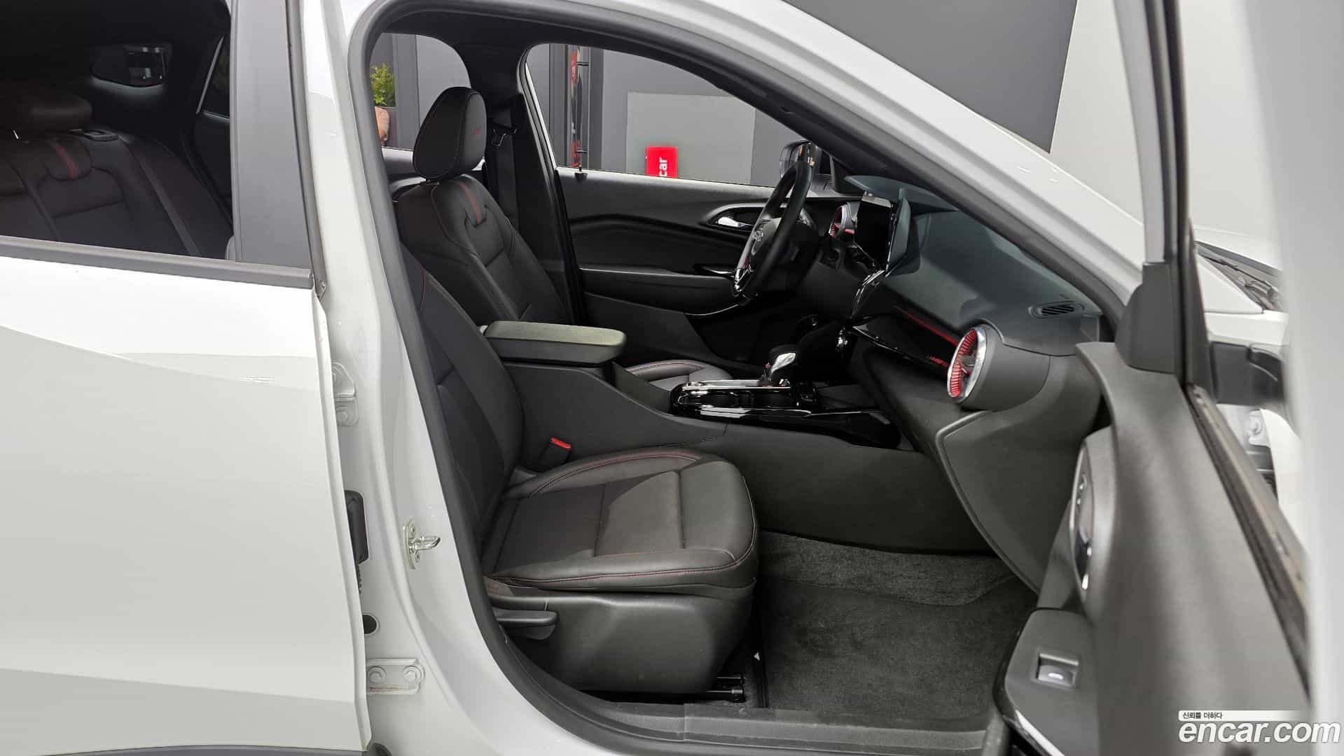 Trax Chevrolet 2023.7-INNER-036
