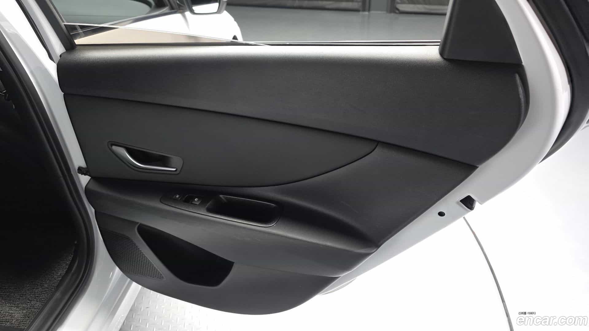 AVANTE Hyundai 2023.5-INNER-035