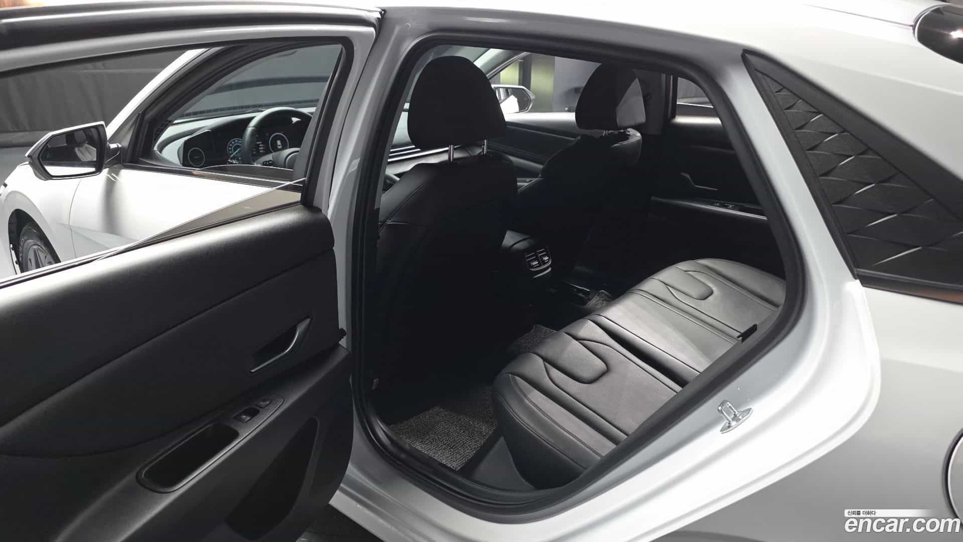 AVANTE Hyundai 2023.5-INNER-036