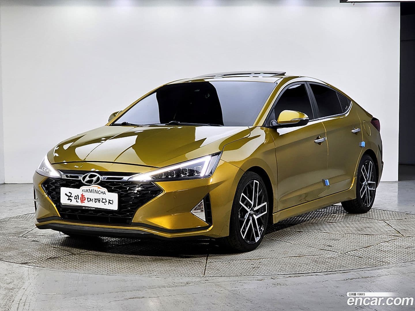 Main__Slider__Photo:AVANTE Hyundai 2019.0-0