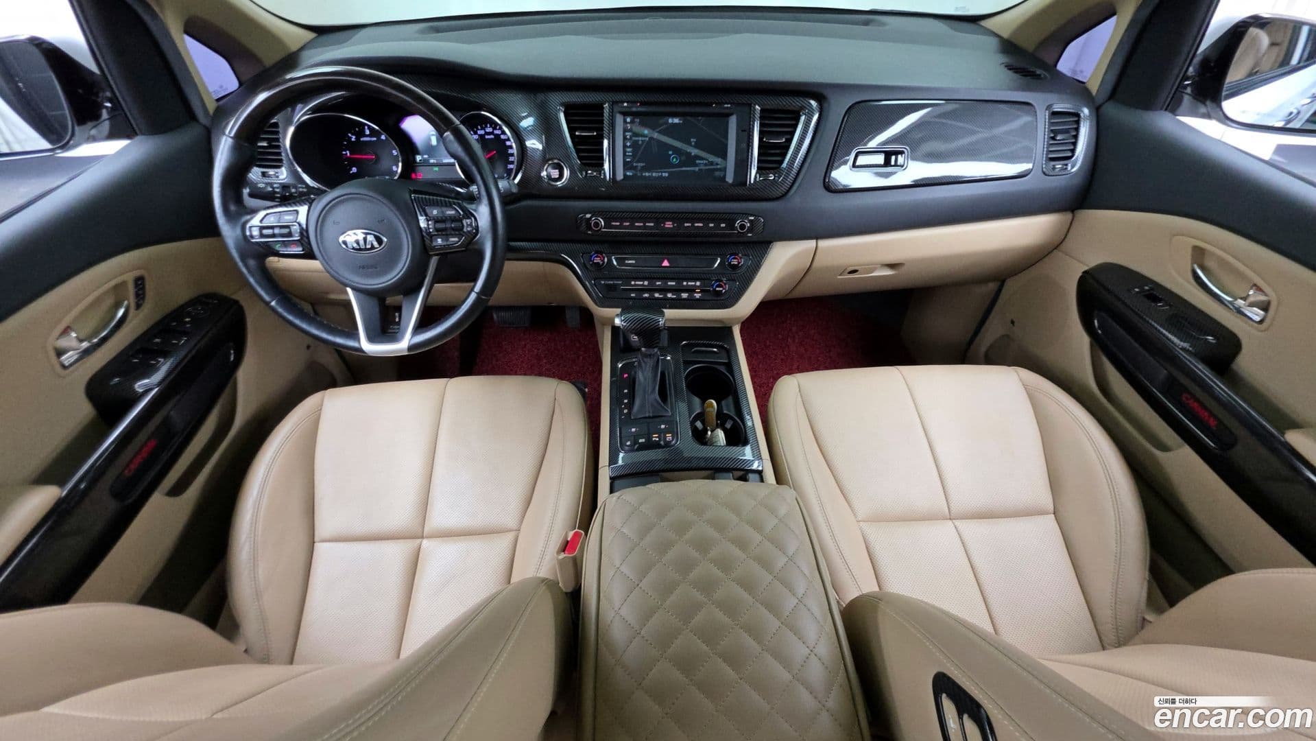 Main__Slider__Photo:Canival Kia 2017.5-6