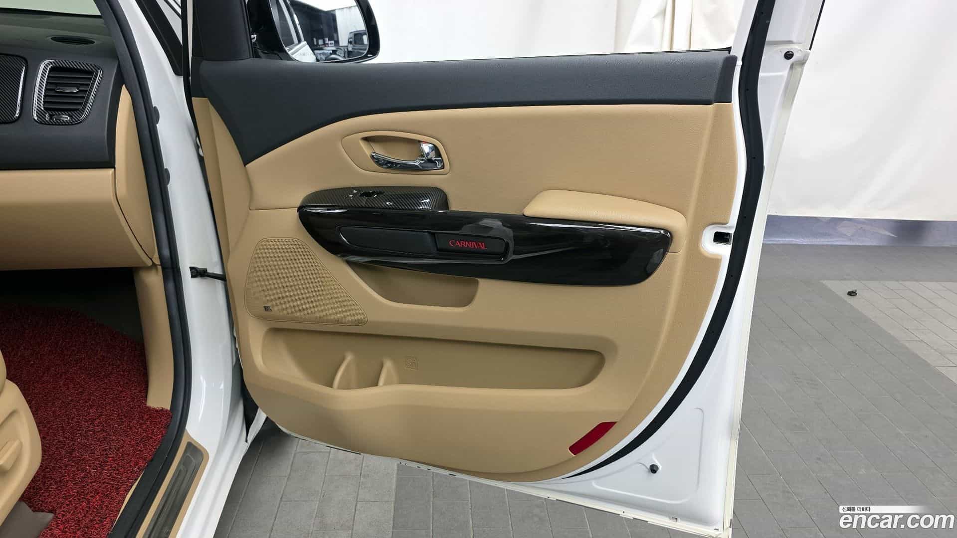 Canival Kia 2017.5-INNER-035