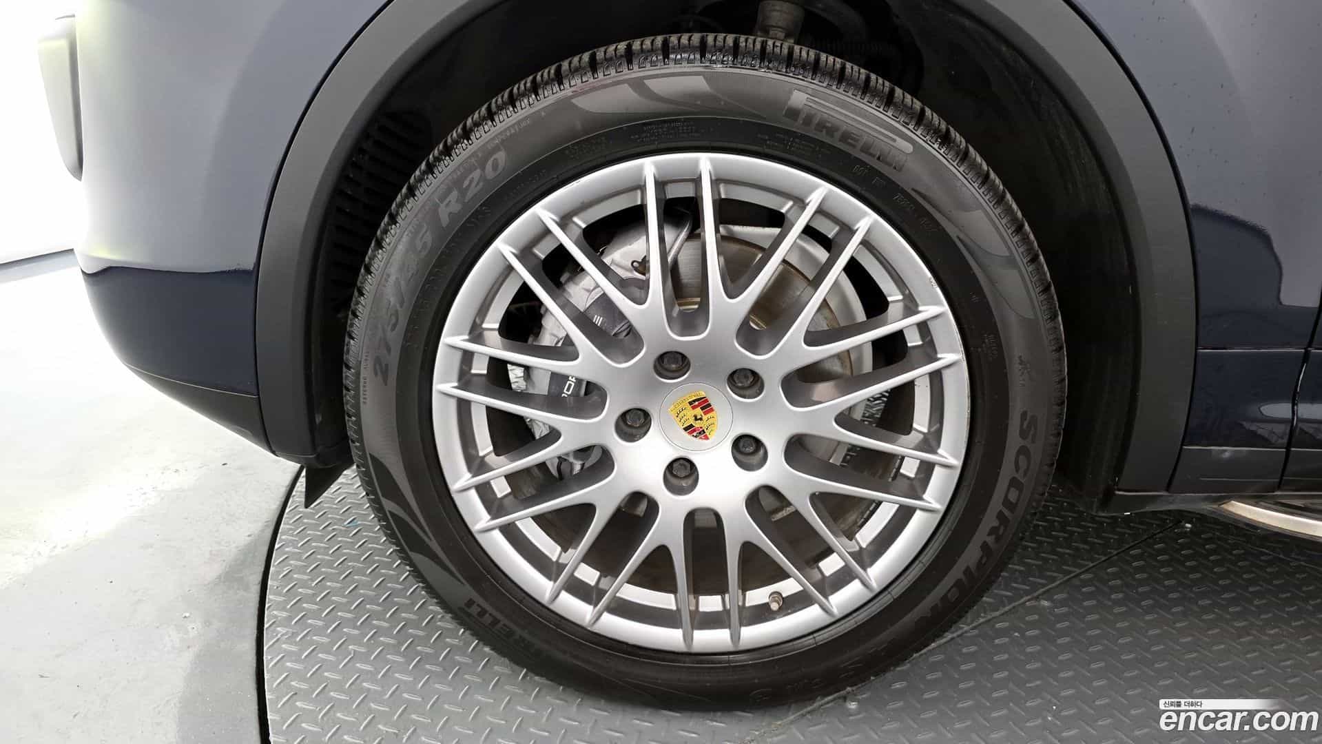 Cayenne Porsche 2016.10-OUTER-005