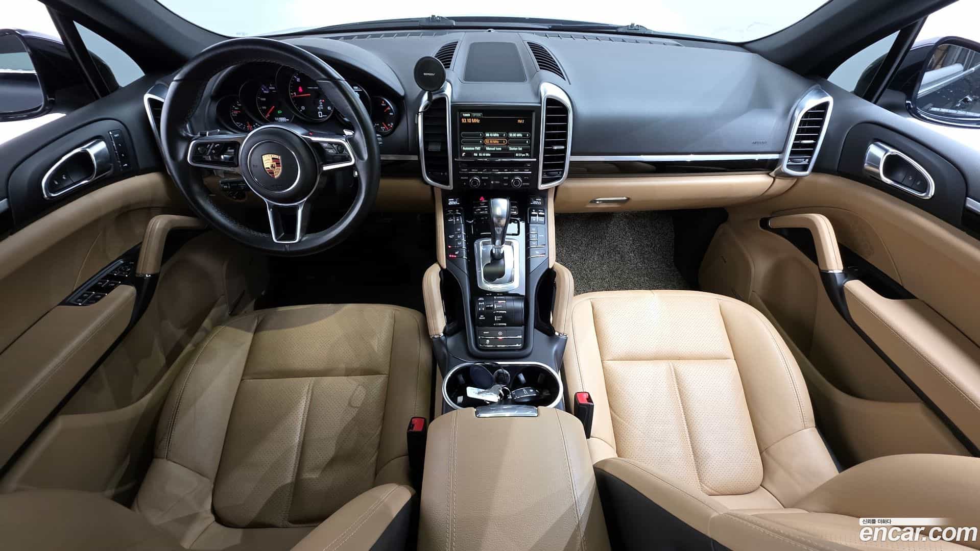 Cayenne Porsche 2016.10-INNER-007