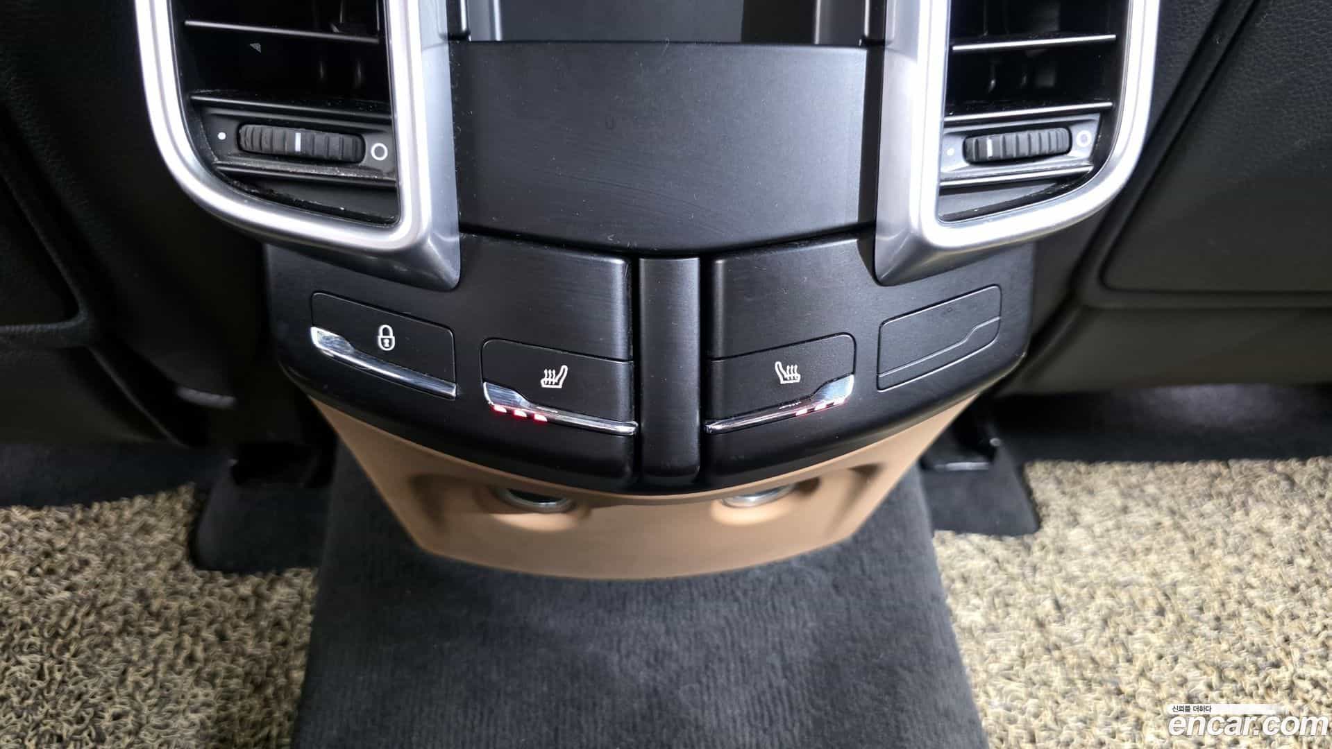 Cayenne Porsche 2016.10-OPTION-023