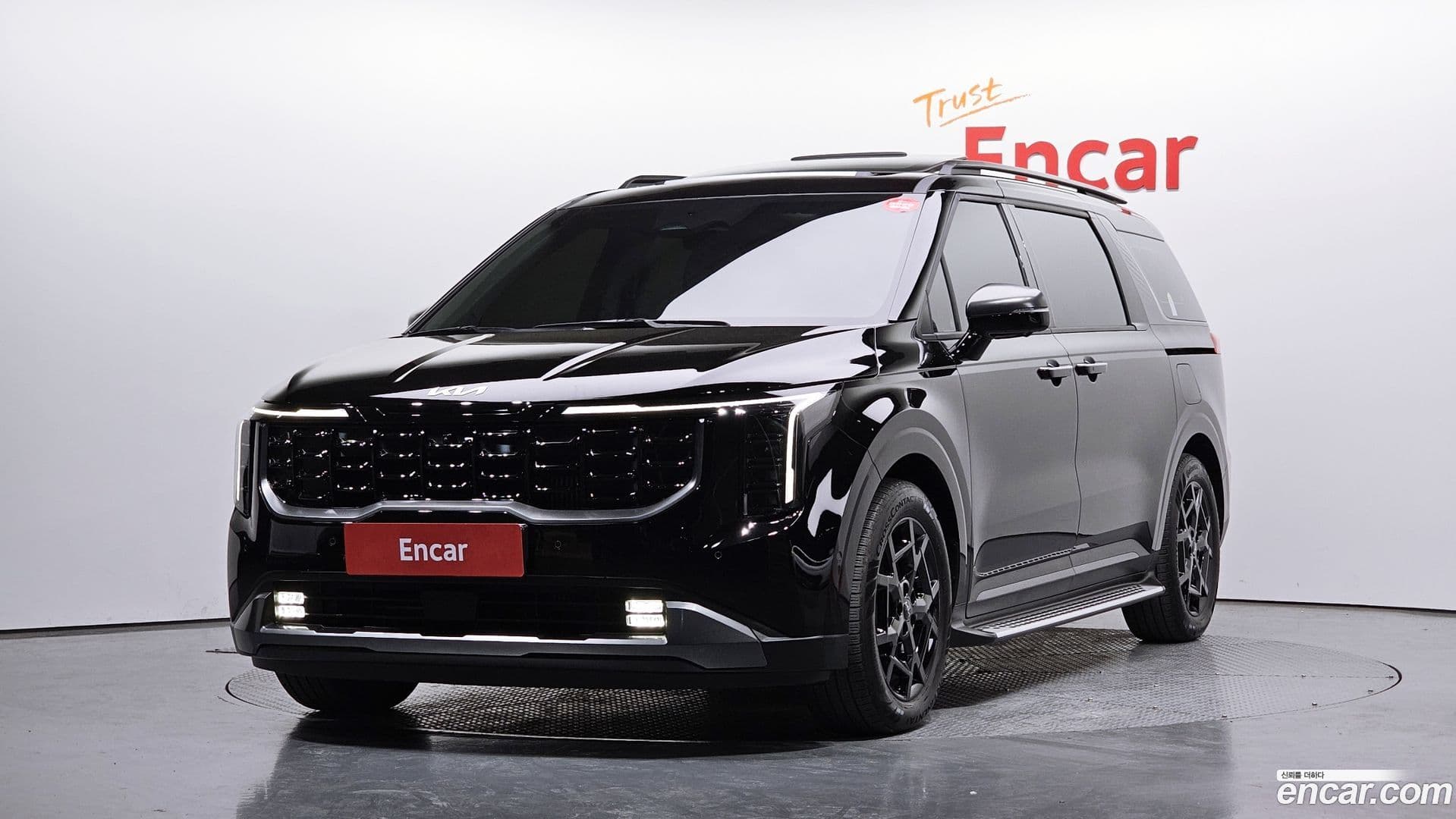 Main__Slider__Photo:Canival Kia 2024.1-0