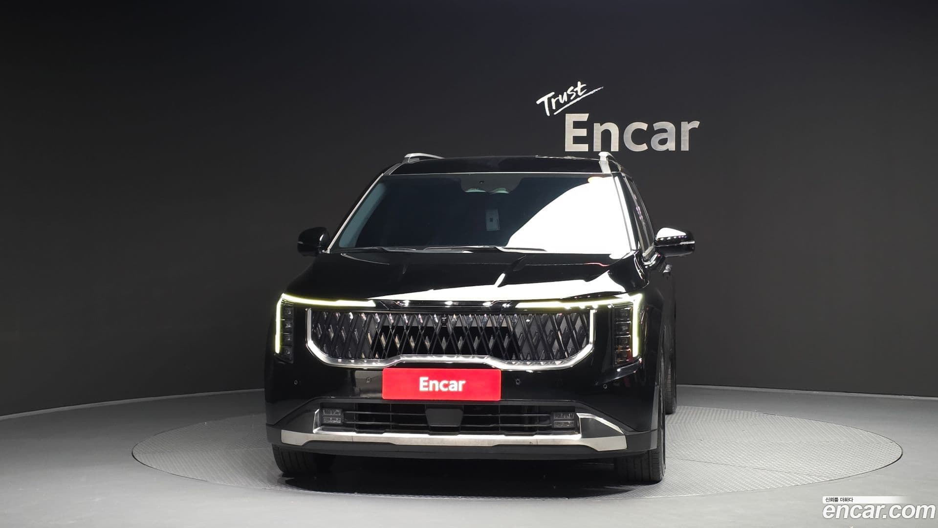 Main__Slider__Photo:Canival Kia 2024.9-2
