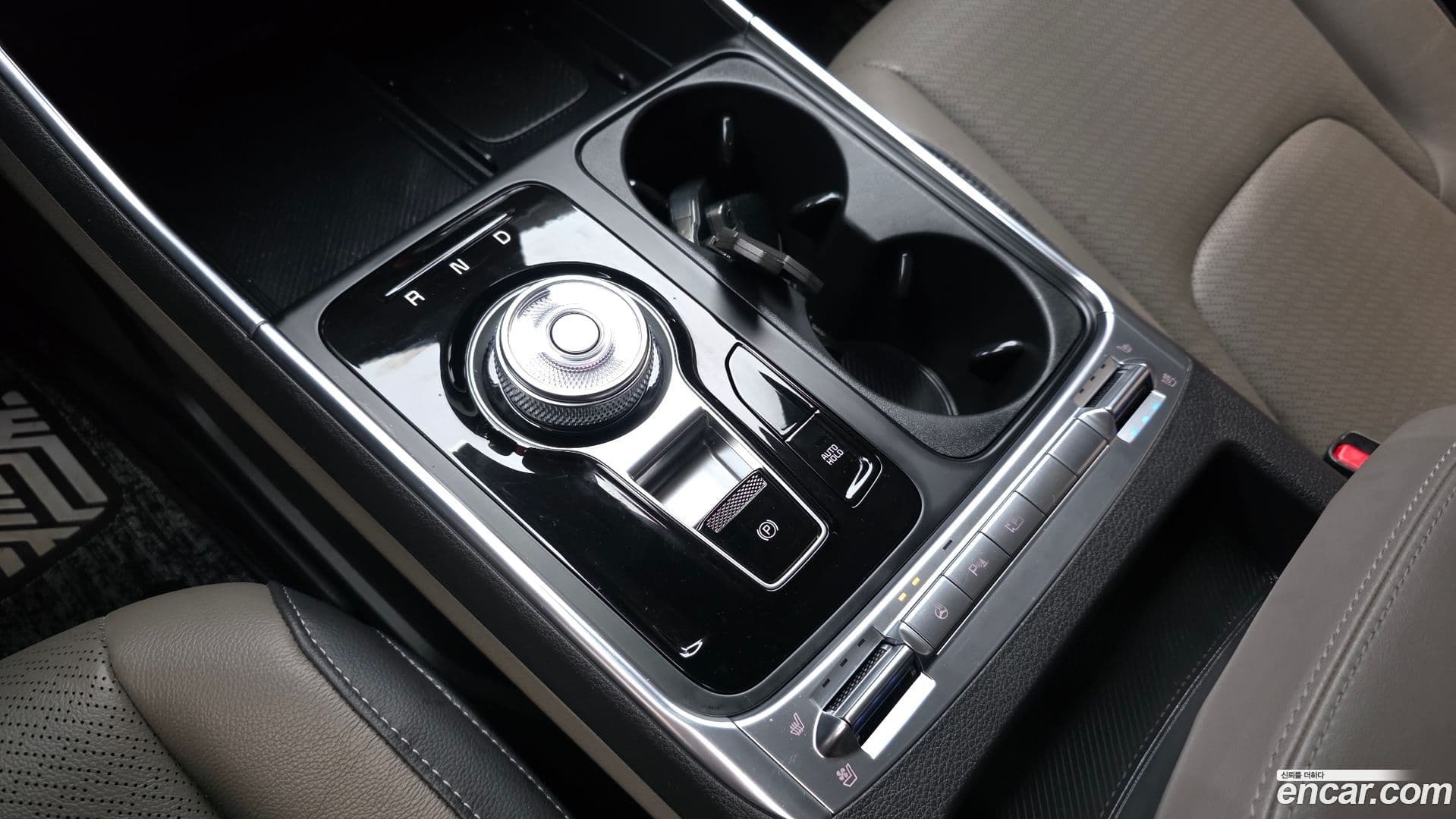 Main__Slider__Photo:Canival Kia 2024.9-8
