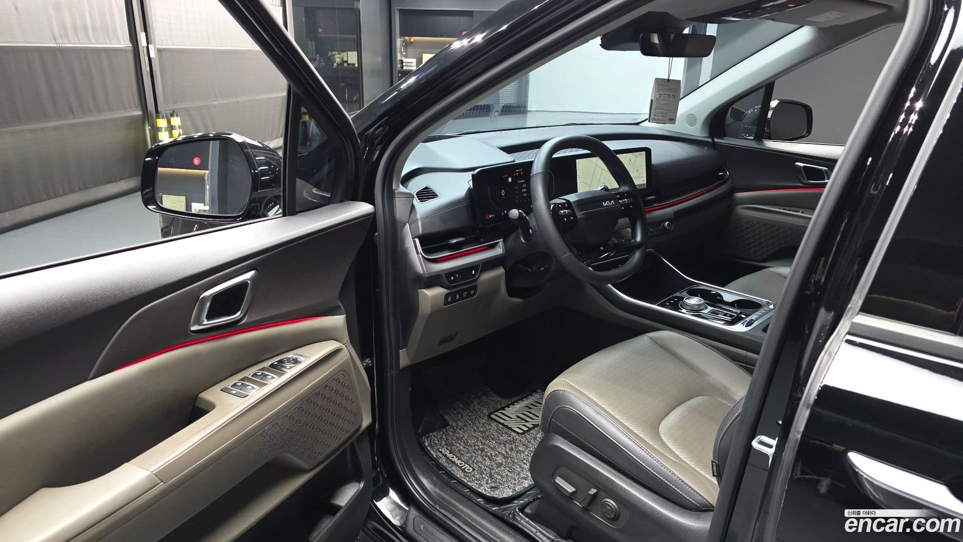 Main__Slider__Photo:Canival Kia 2024.9-9
