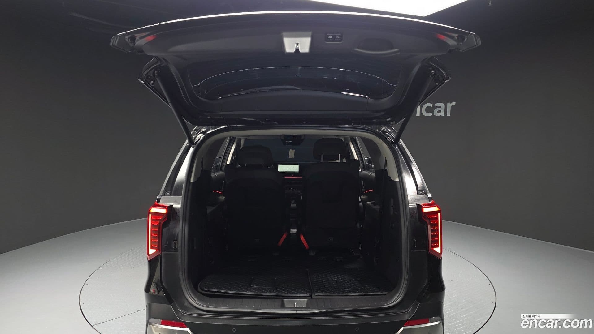 Main__Slider__Photo:Canival Kia 2024.9-19