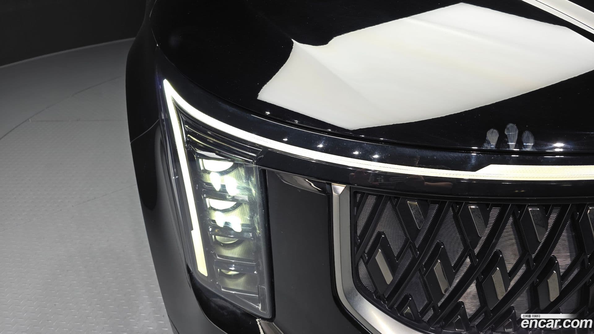 Main__Slider__Photo:Canival Kia 2024.9-21