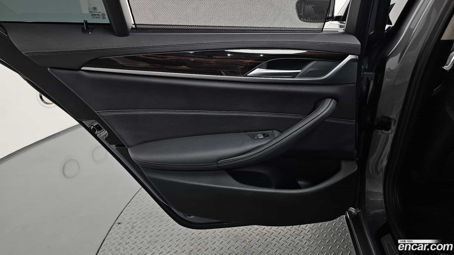 5-Series BMW 2022.11-INNER-035