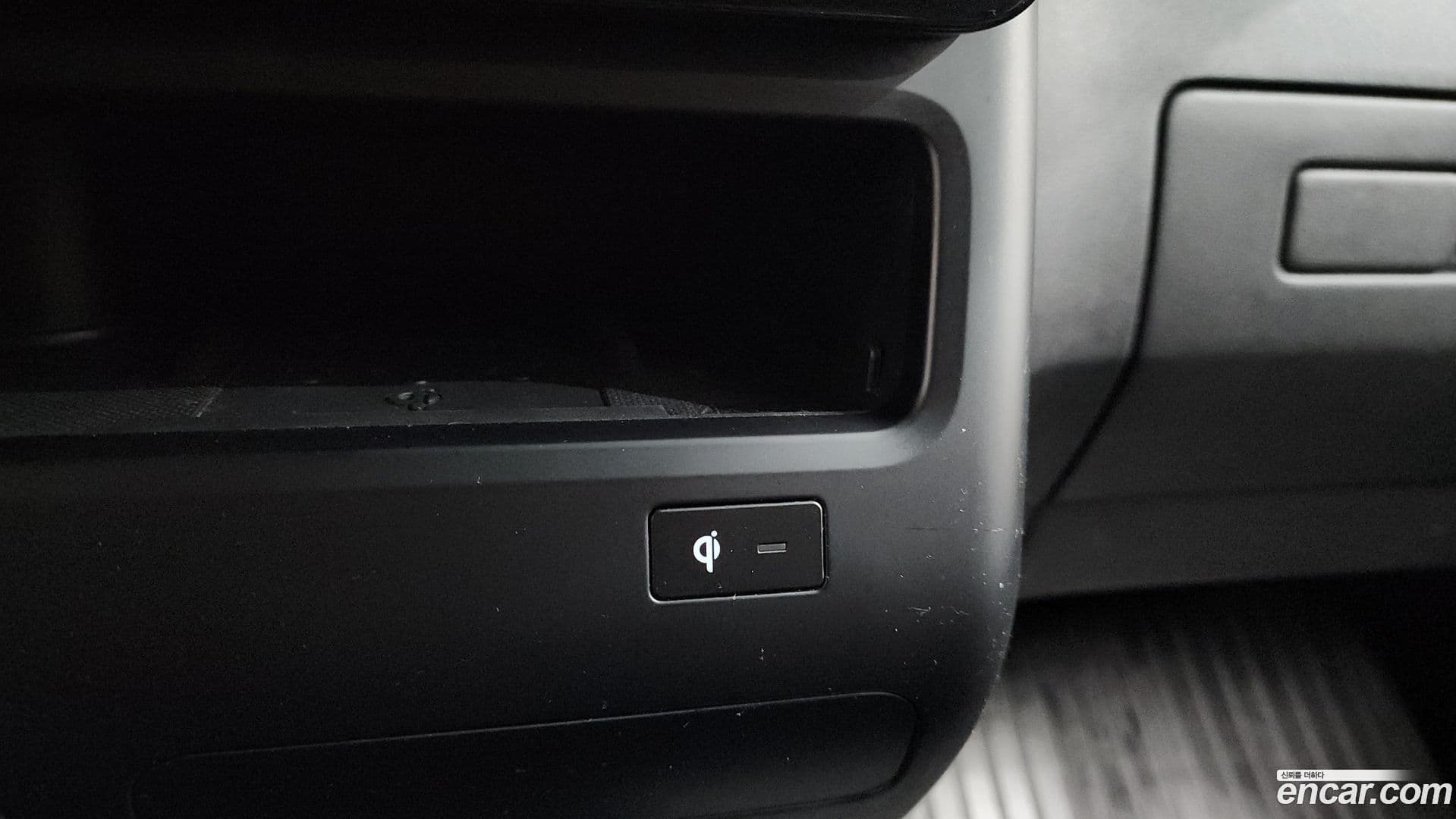 Main__Slider__Photo:Staria Hyundai 2025.1-30