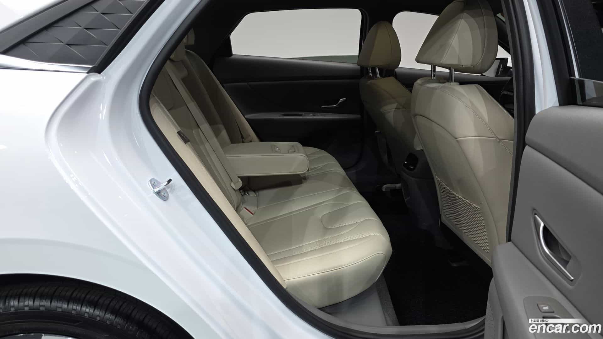 AVANTE Hyundai 2025.8-OPTION-015
